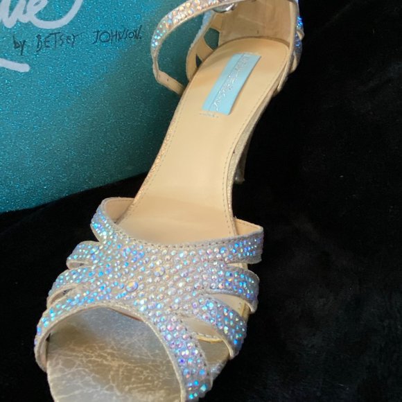 Betsey Johnson SB-Sweet Champ Fab heels - Size 7.5 - Picture 2 of 5